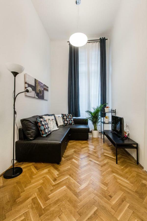 The Rubi Apartment Budapeste Exterior foto